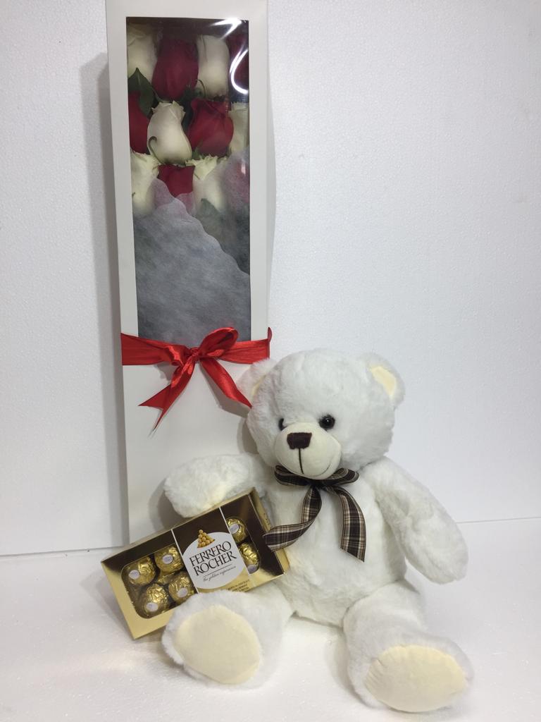 Caja de 12 Rosas ms Bombones Ferrero Rocher de 100 Grs y Peluche de 30 cm